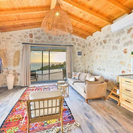 Pari / Kalkan